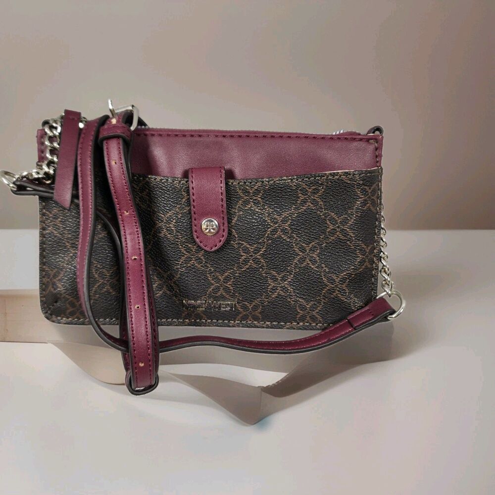 Nine West Zippered Crossbody Bag Phone Wallet Brown Burgundy Adjustable Strap